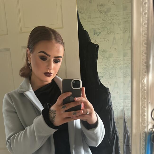 Babysitter in Wexford: Elisha