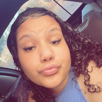 Babysitter Campo Grande: Emanuelly