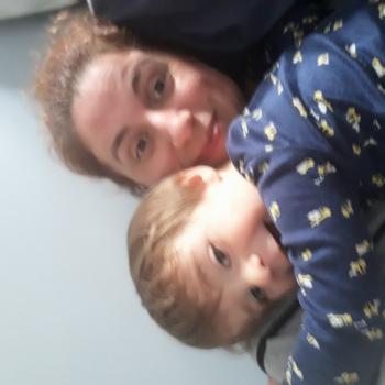 Emprego de babá em Curitiba: emprego de babá Débora Cristina