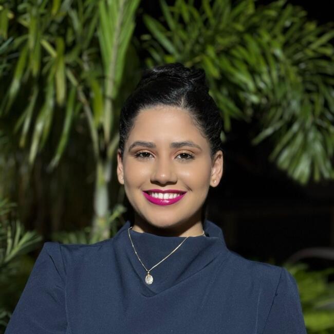 Babysitter in Aparecida de Goiânia: Camila