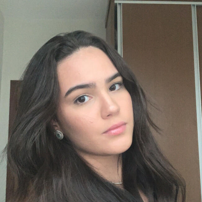 Babysitter in Sete Lagoas: Isadora