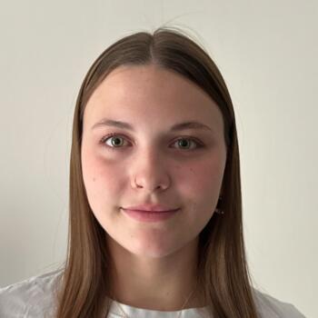 Babysitter in Marguerittes: Cléo