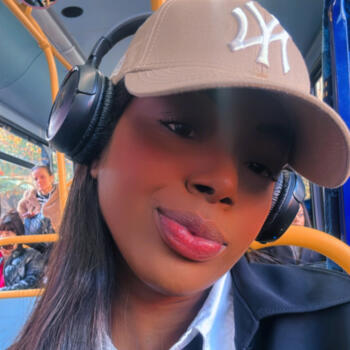 Babysitter in London: Alana