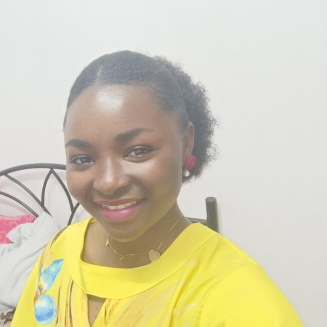 東京都 のベビーシッター: Foni Precious