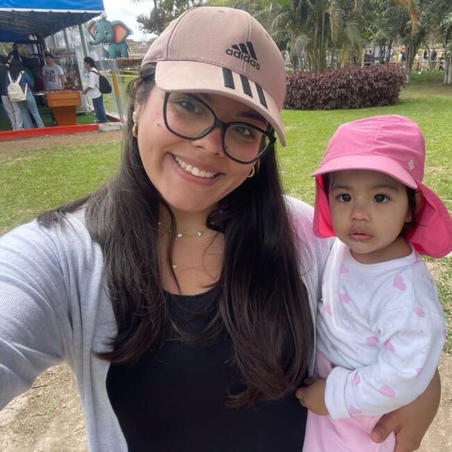 Babysitting job in Callao: Mafer