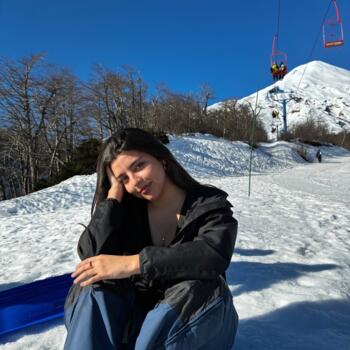 Babysitter in Valdivia: Pía