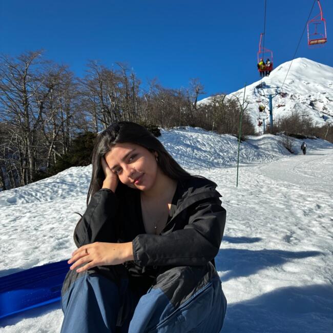 Babysitter in Valdivia: Pía