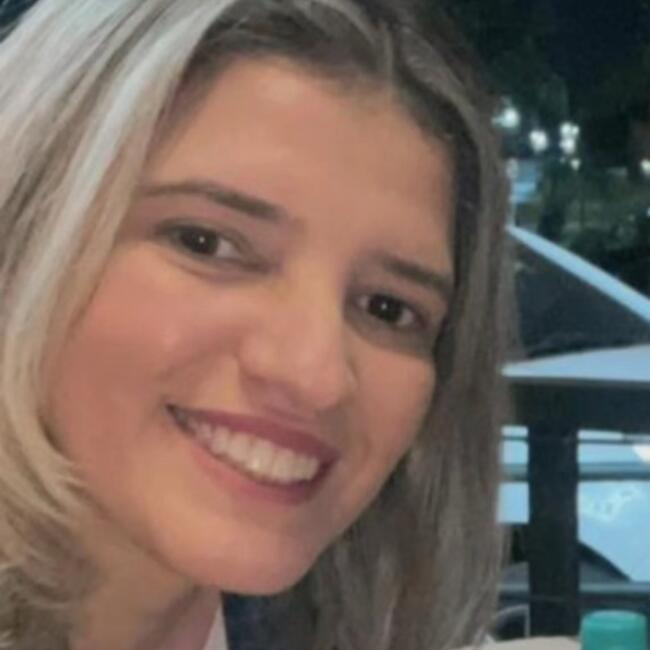 Babysitter in Ribeirão Preto: Elisângela Laura