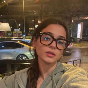 Babá em Franca: Mina