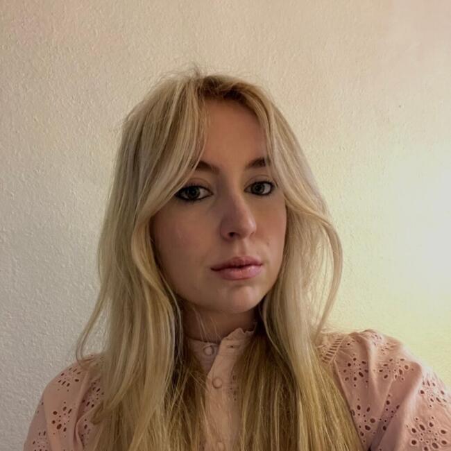 Babysitter in Le Thou: Chloé