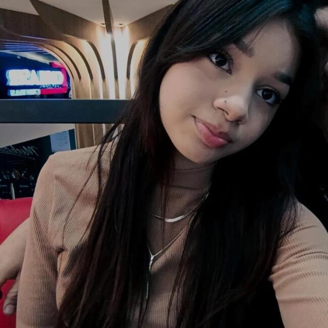 Babysitter in Tangará da Serra: Lara Kamila Vieira