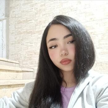 جليسة أطفال في القاهرة: Lili