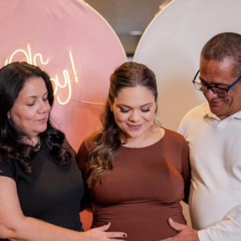 Emprego de babá em Bauru: emprego de babá Adriana