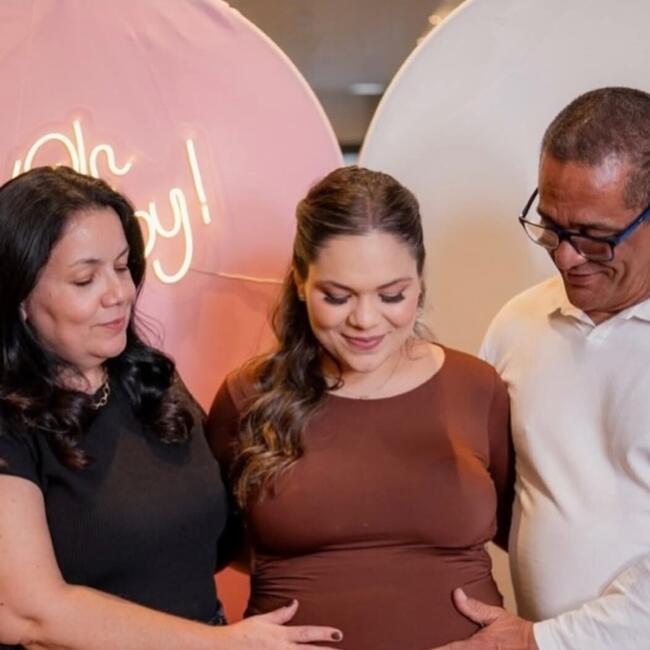 Emprego de babá em Bauru: Adriana