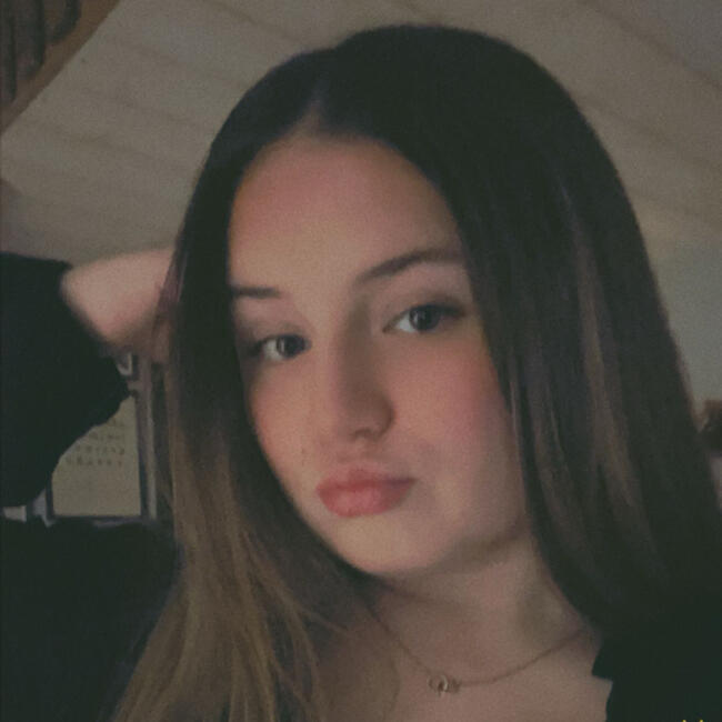 Babysitter in Colletot: Julia