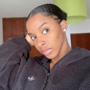 Trabalho de babysitting em Faro: Trabalho de babysitting Dara