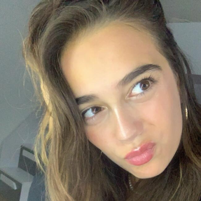 Babysitter in Paris: Andreia