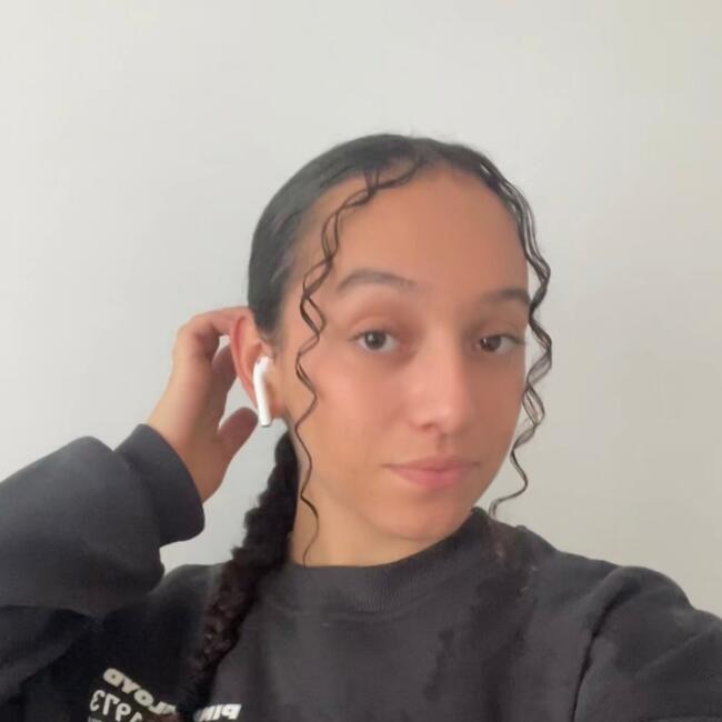 Babysitter in Dijon: Safya