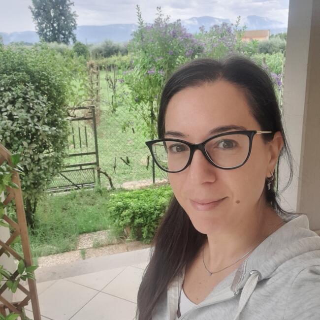 Δουλειά για babysitter στην περιοχή Terni: Sara