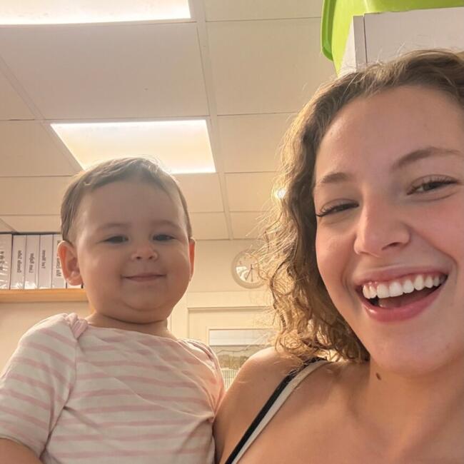Babysitter in Tel Aviv: Batya