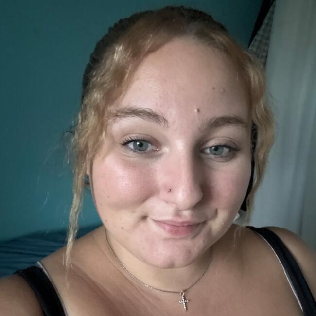 Babysitter in Saint-Jean-les-Deux-Jumeaux: Louane