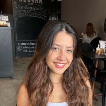 Babysitter in Nova Friburgo: Dominique