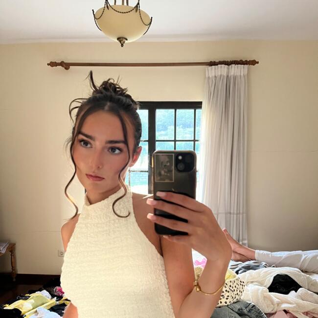 Babysitter in Saint-Avertin: Elisa