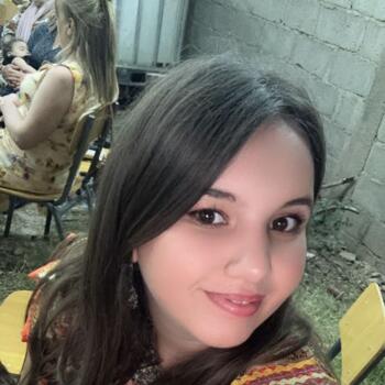 Babysitter in Lyon: Lyly