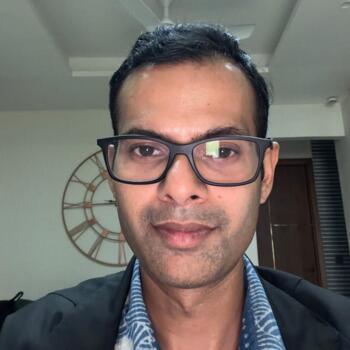 Emploi de nounous à Greater Noida: job de garde d'enfants Naman