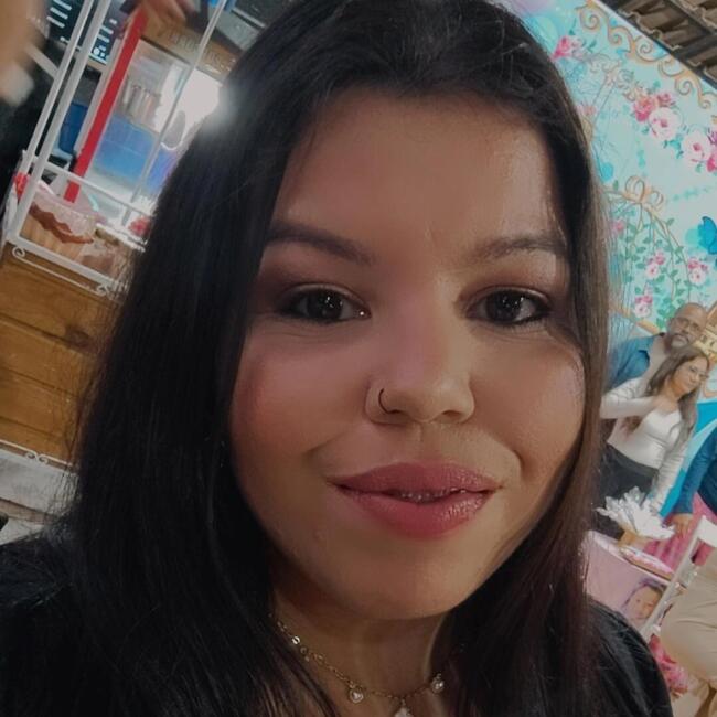 Babá em Cabo Frio: Viviane