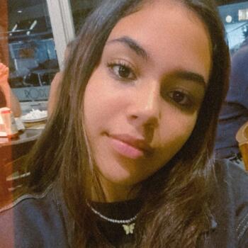 Babysitter in Montevideo: Lucia