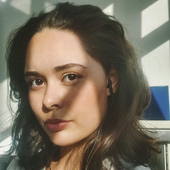 Babysitter in Taguatinga: Ana Beatriz