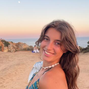 Babysitter in Almada: Ana