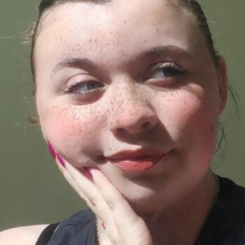 Babysitter in Saint-Georges-lès-Baillargeaux: Anaïs