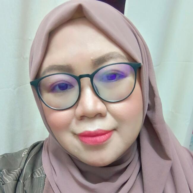 جليسة أطفال في دبي: Yuliawati