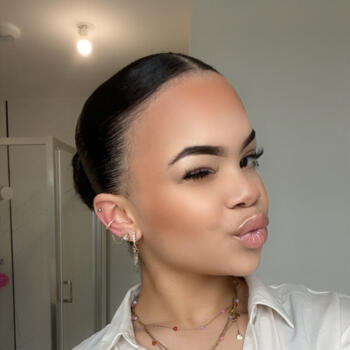 Babysitter Alençon: Naomi