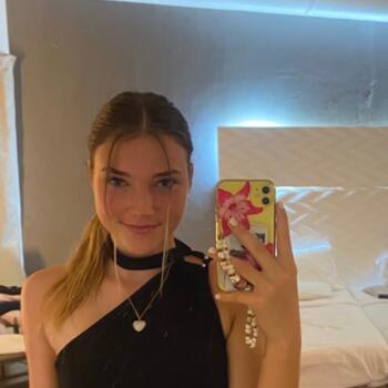 Babysitter in Almere Stad: Jazzaliyah