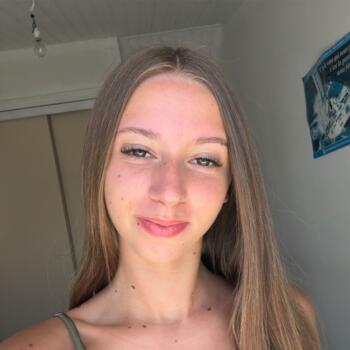 Babysitter in Saint-Georges-du-Bois: Louane
