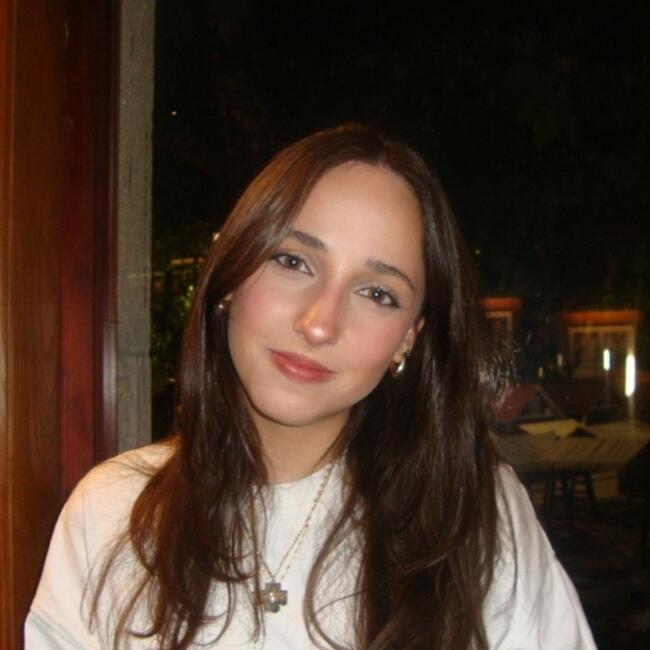 Babysitter in Maia: Anita