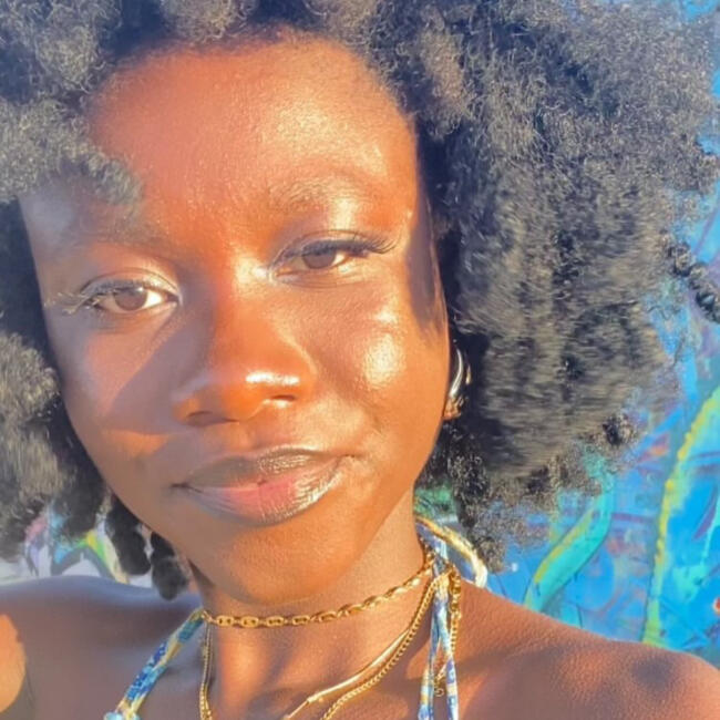 Babysitter in Poitiers: Dorcas