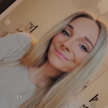 Babysitting job in Virginia Beach: babysitting job Hallie