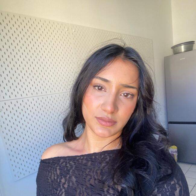 Babysitter in Berlin: Aneliya