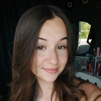 Babysitter in Reims: Noémie