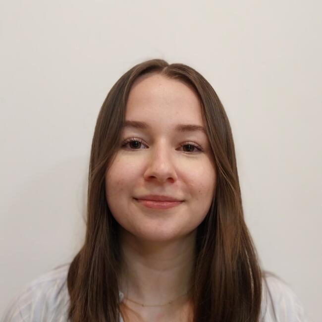 Babysitter in Reims: Noémie