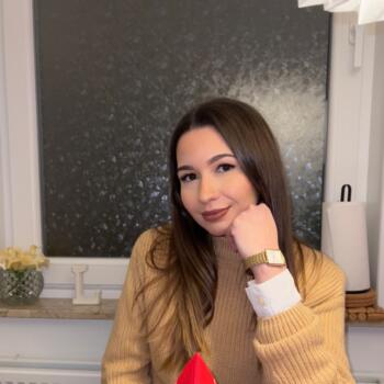 Babysitter Job in Vilvoorde: Babysitter Job Dina
