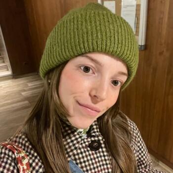 Babysitter in Almada: Isabel