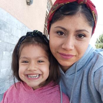 Δουλειά για babysitter στην περιοχή Aguascalientes: δουλειά φύλαξης παιδιών Roxana