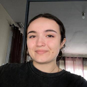 Babysitter in Bezouce: Emma