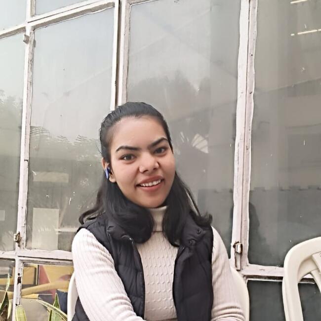 Babysitter in Delhi: Shalu