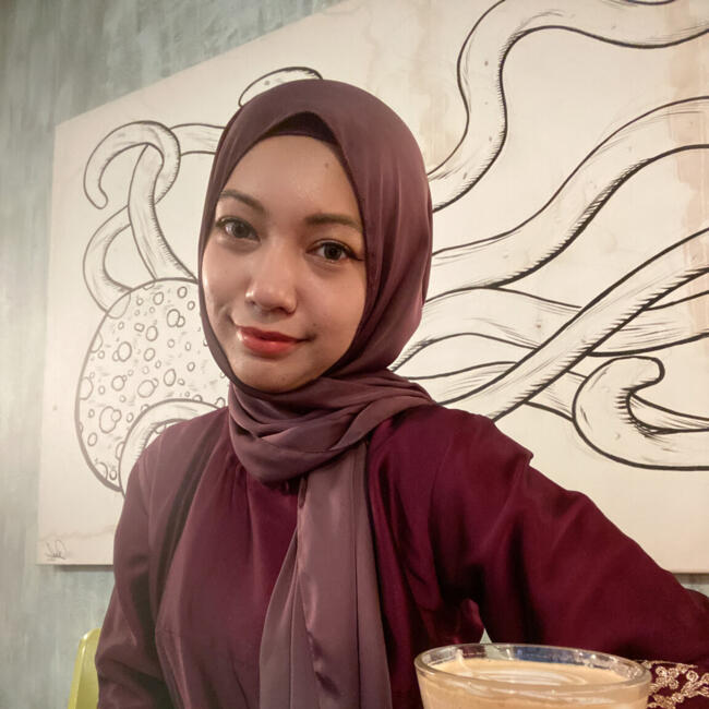 Kerja pengasuh di Dengkil: Raja Nurdiyana